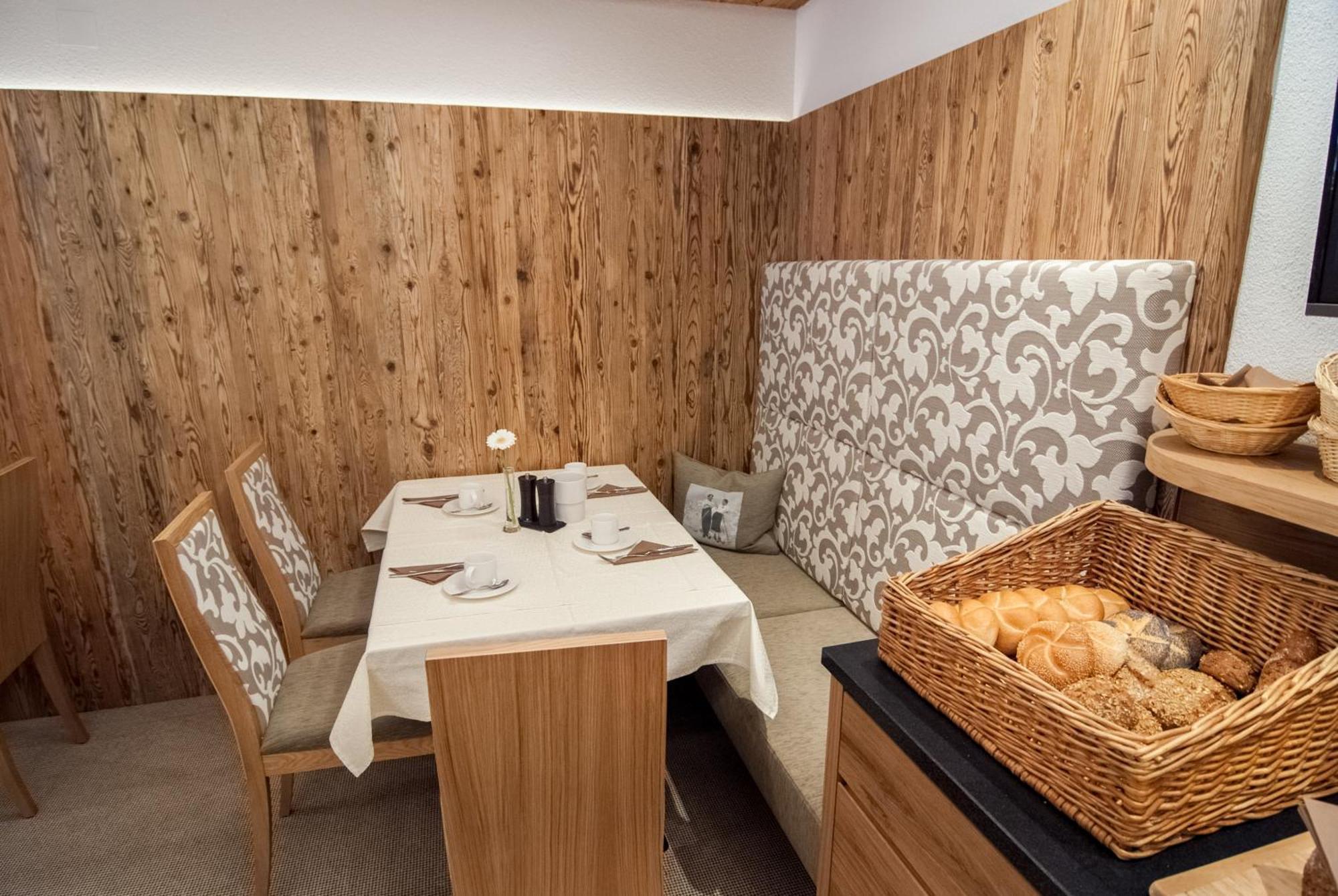 אישגל Hotel Garni Mirabell מראה חיצוני תמונה