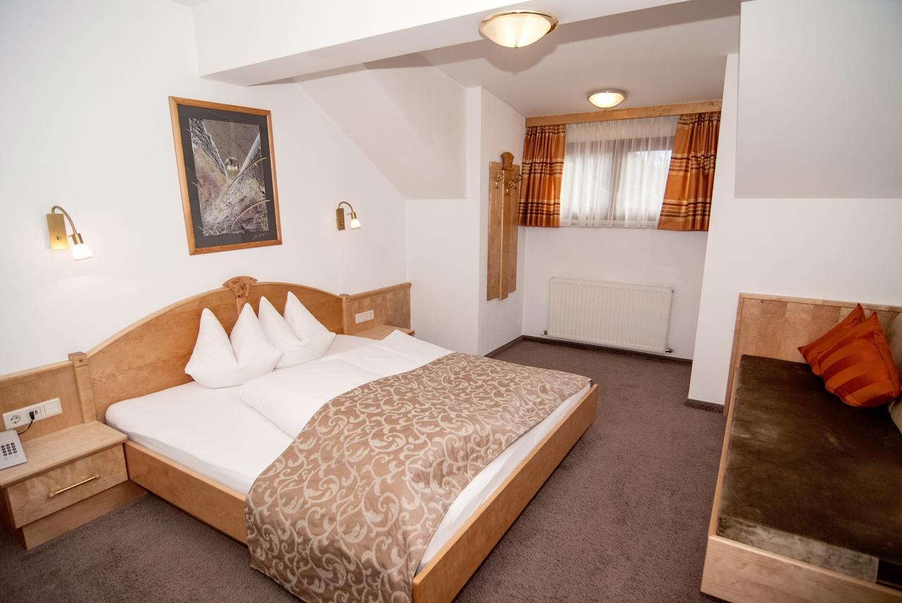 אישגל Hotel Garni Mirabell מראה חיצוני תמונה