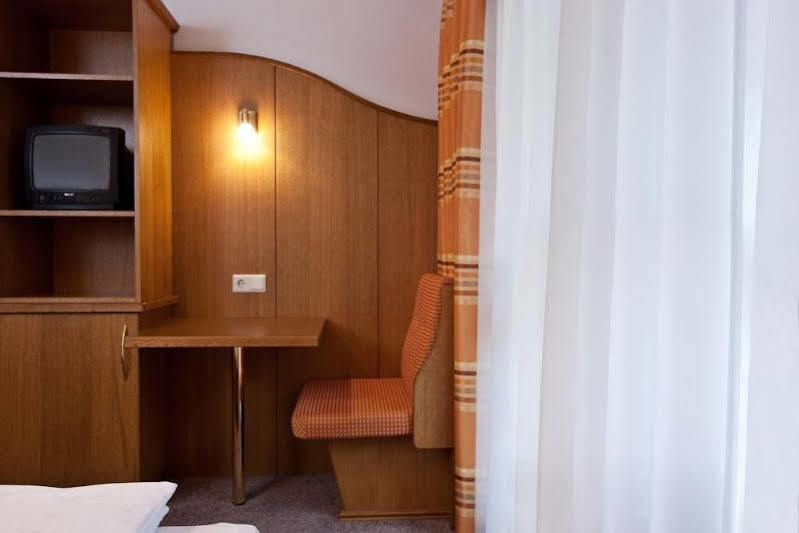 אישגל Hotel Garni Mirabell מראה חיצוני תמונה